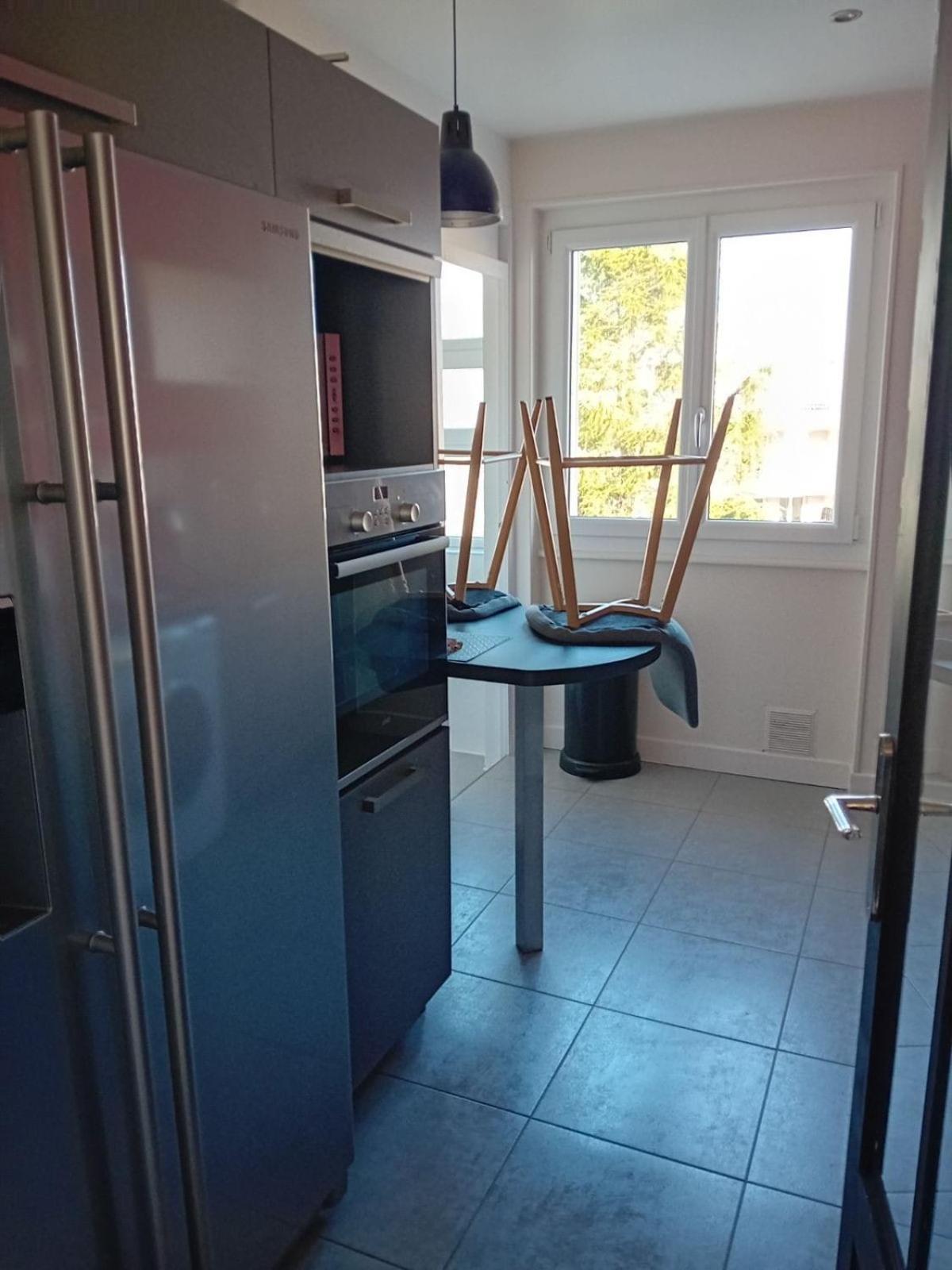 Grand Avec Garage Apartamento *
